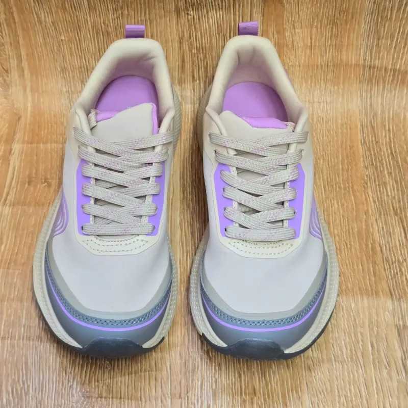 Tenis Deportivo Beige y Morado