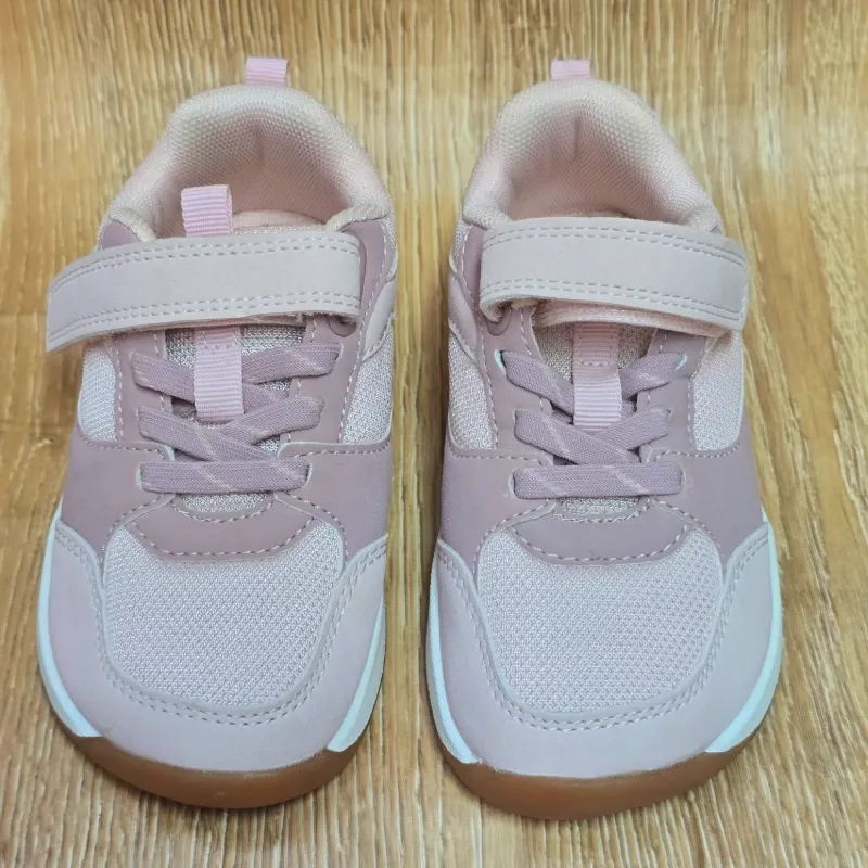 Tenis Deportivo rosa peguetas