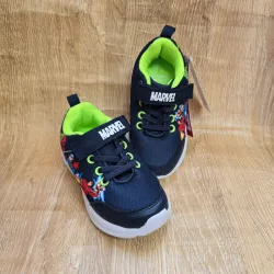 Tenis deportivos de Marvel color azul