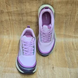 Tenis Deportivos Rosa y Morados.