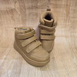 Tenis Estilo Botas color Carmelita de Peguetas