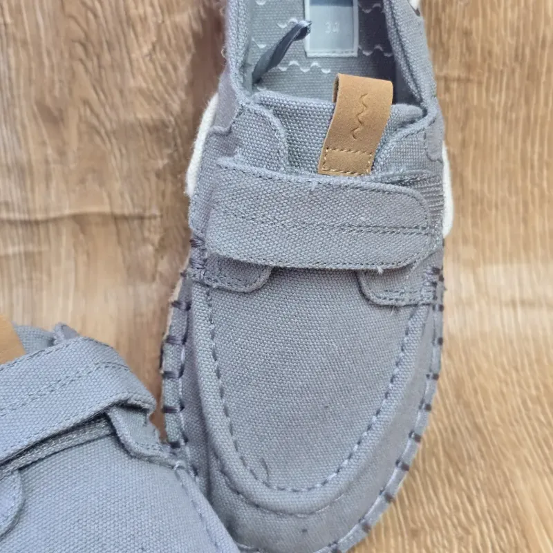 Tenis Estilo Formal color Gris