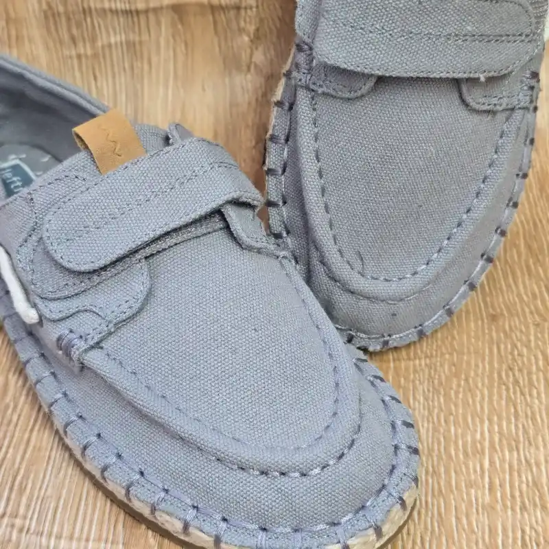 Tenis Estilo Formal color Gris