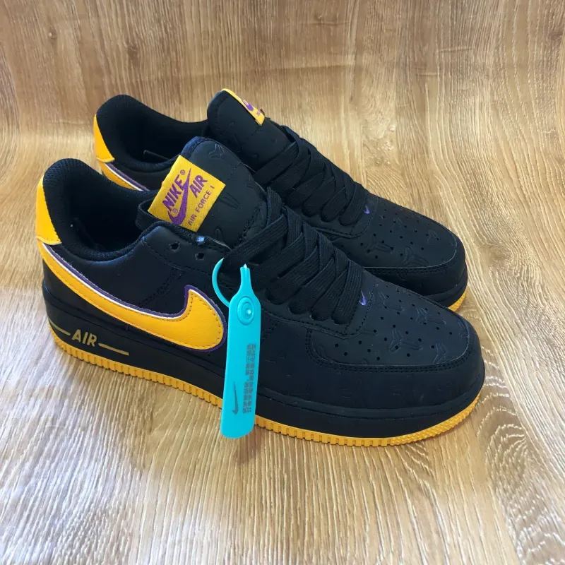 Tenis Nike Air force color negro 