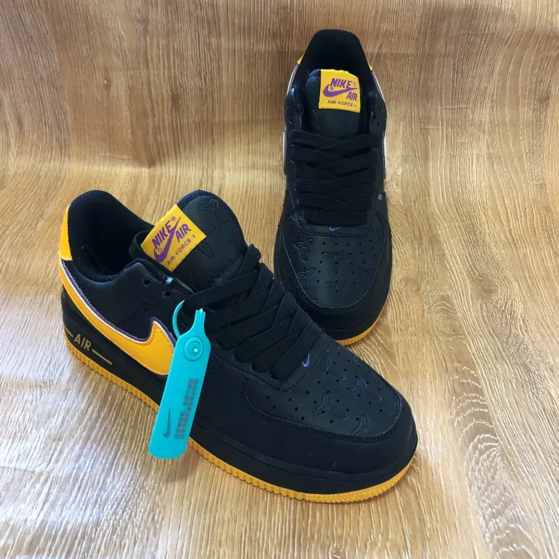 Tenis Nike Air force color negro 