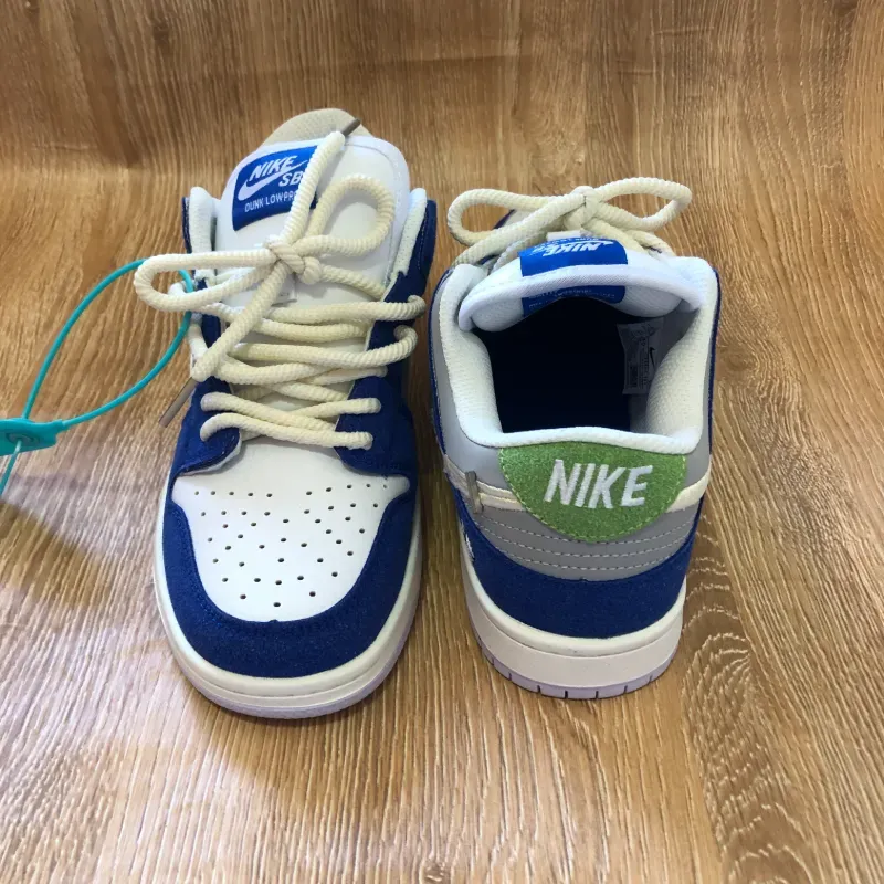 Tenis Nike SB Dunk Lowpro color azul y blanco 
