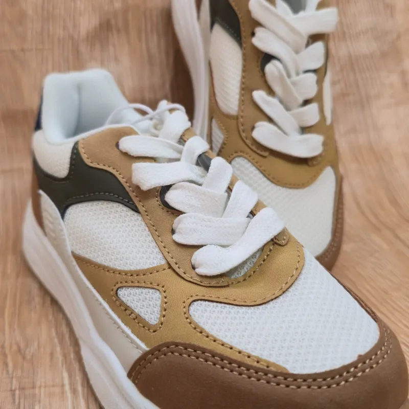 Tenis tonos mostaza