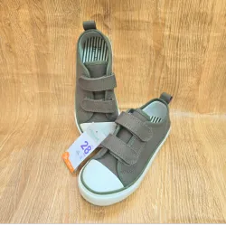 Tenis verdes de pegueta