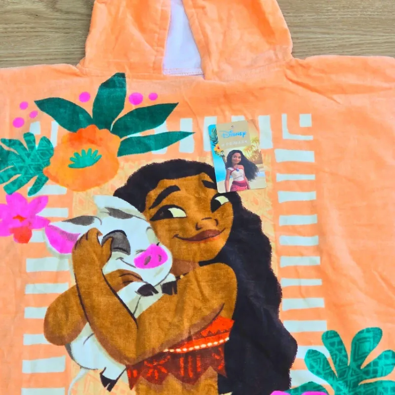 Toalla con gorro de Moana