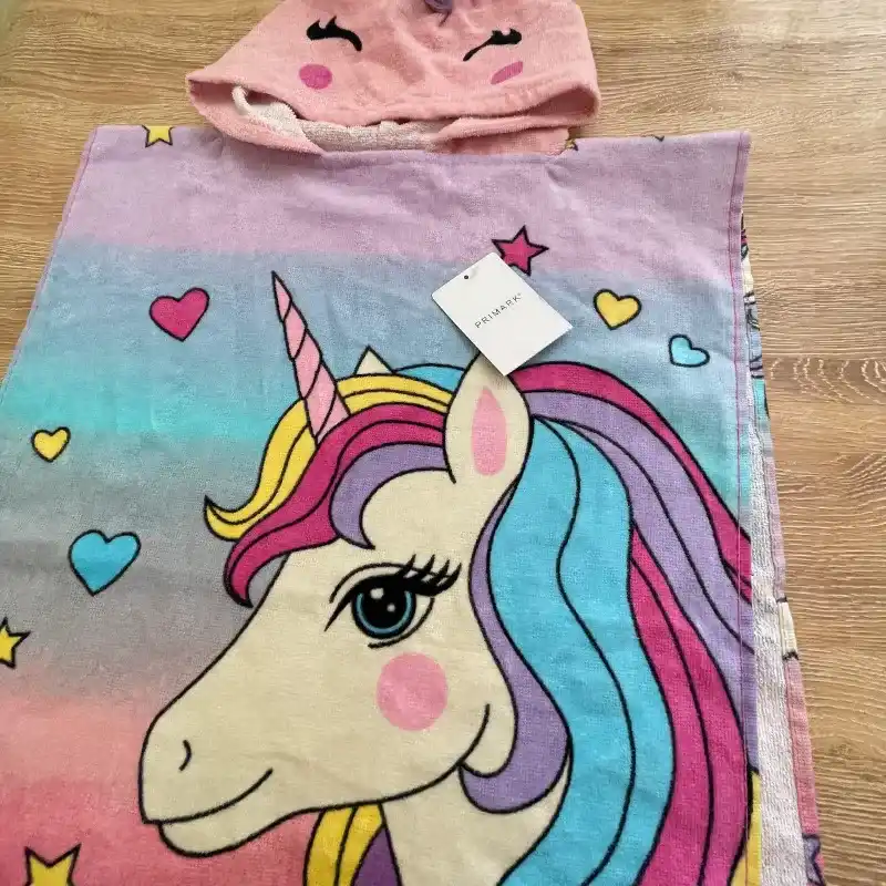 Toalla con unicornio 