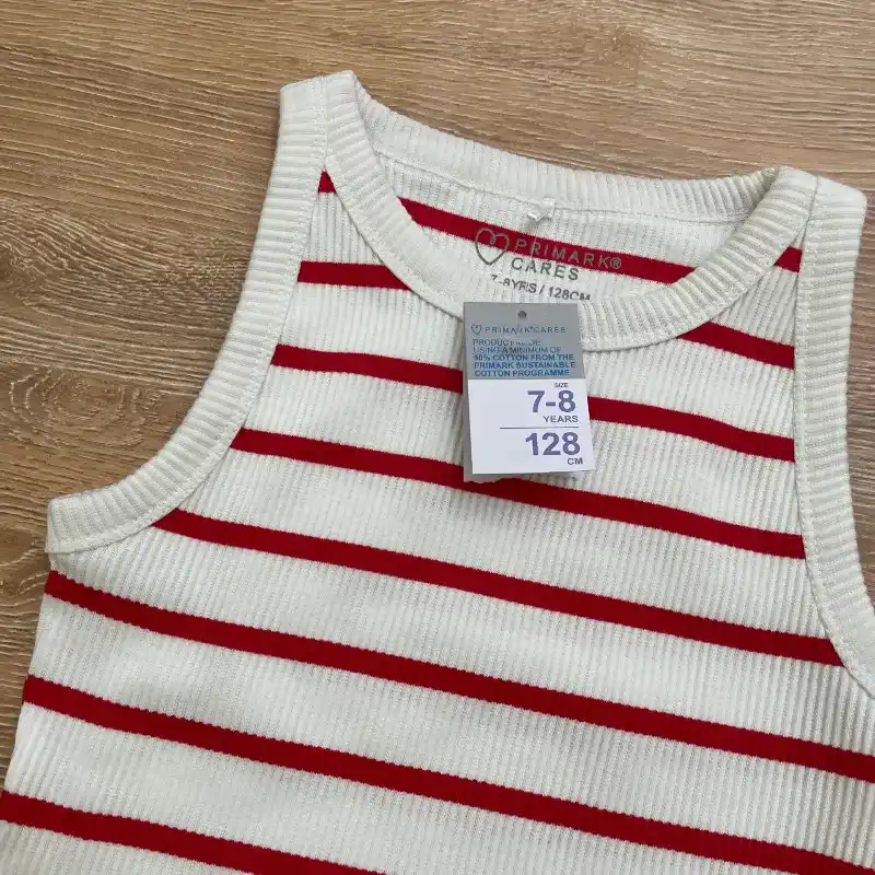 Top blanco con rayas color rojo 
