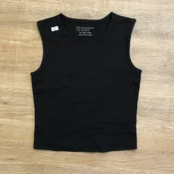 Top de color negro 
