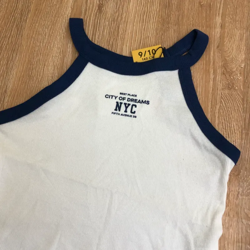 Top "NYC" color azul oscuro 