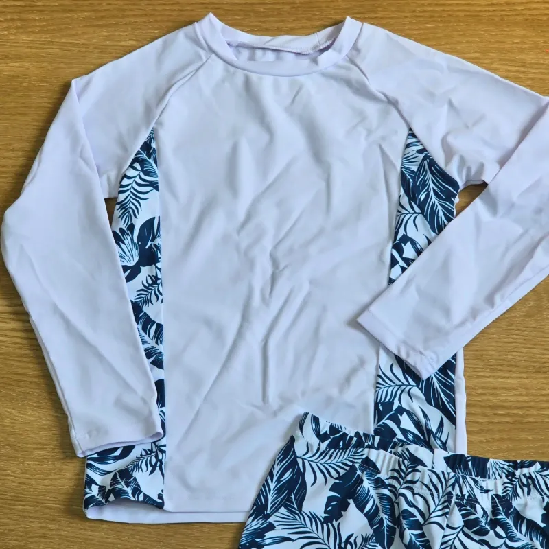 Traje Baño dos Piezas color blanco y azul