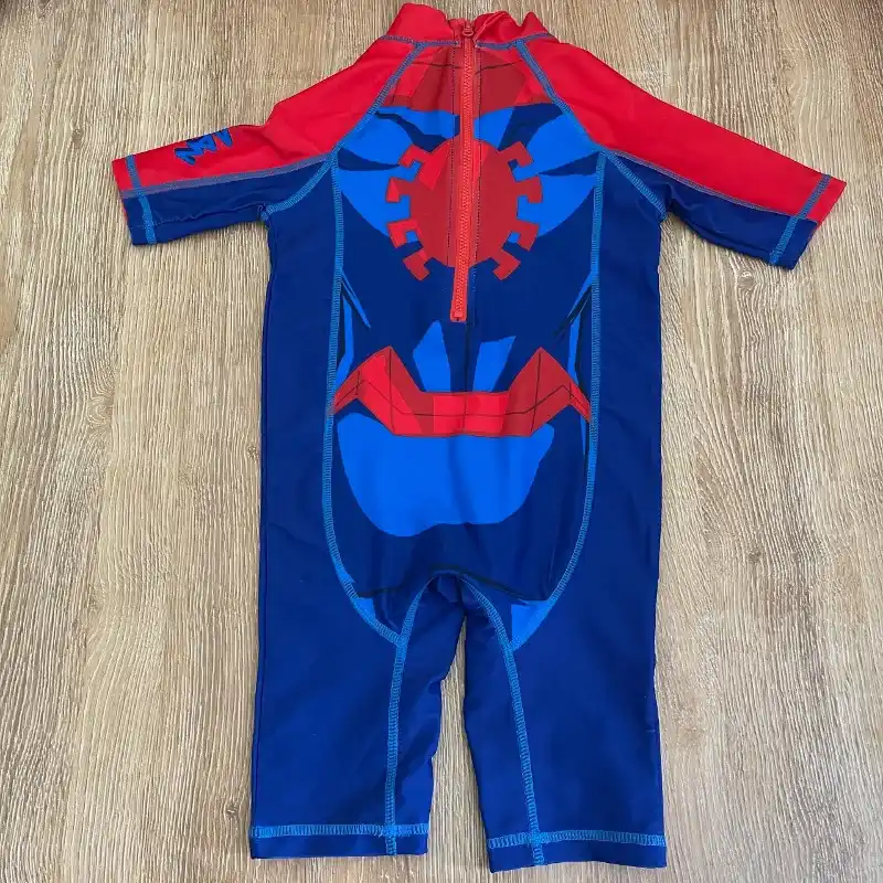 Traje de baño de Spiderman 