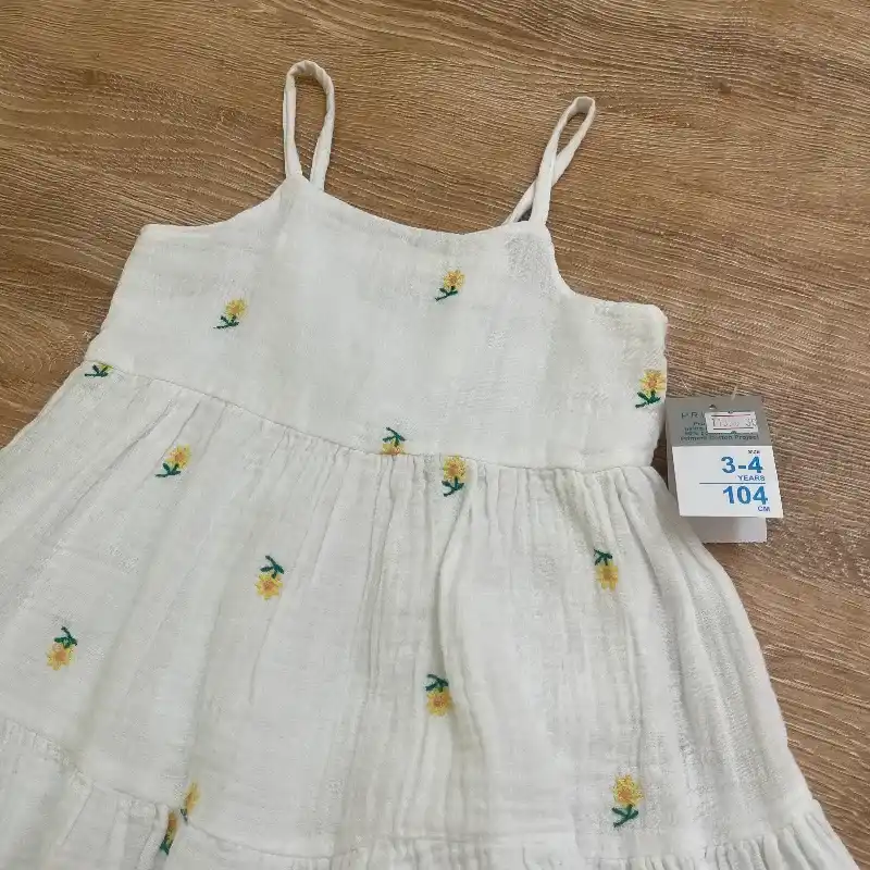 Vestido blanco con flores