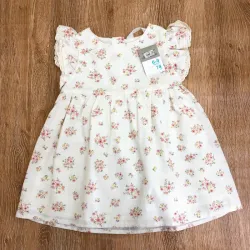 Vestido color blanco de flores