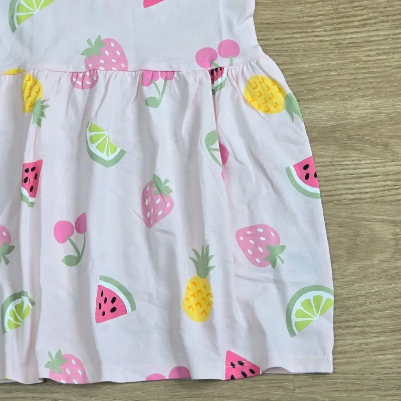 Vestido color rosa con Frutas