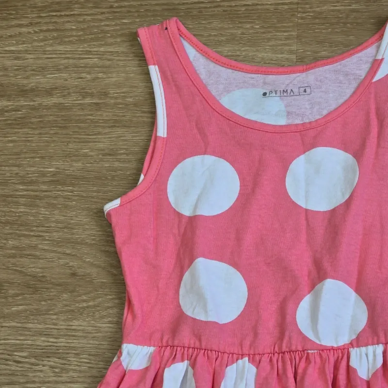 Vestido color rosado con bolas