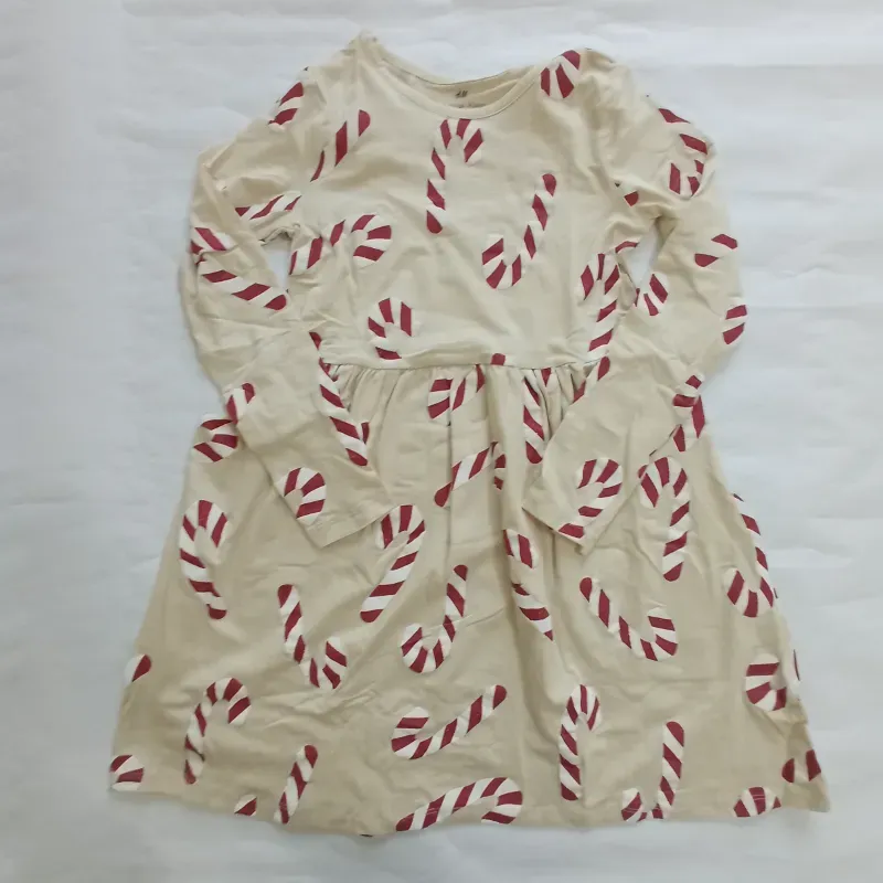 Vestido con bastones de caramelo