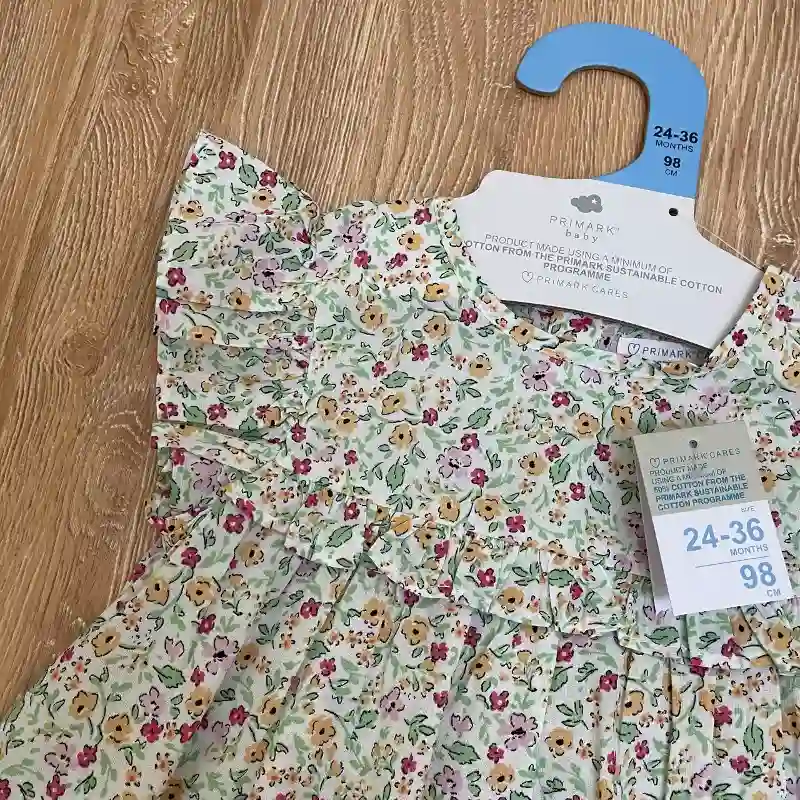 Vestido con flores de colores
