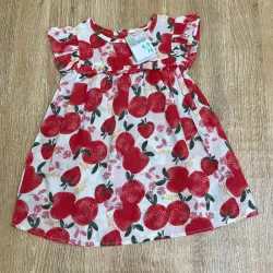 Vestido con fresas y manzanas