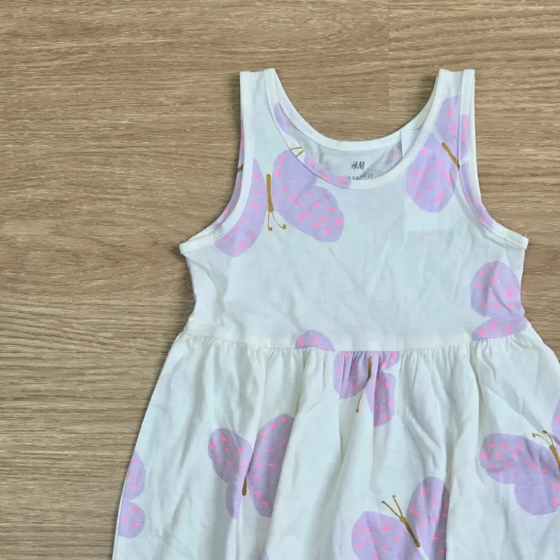 Vestido con Mariposas moradas