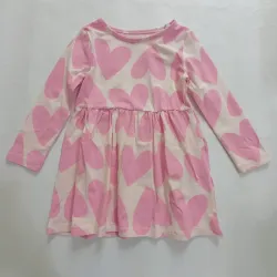 Vestido de corazones rosados