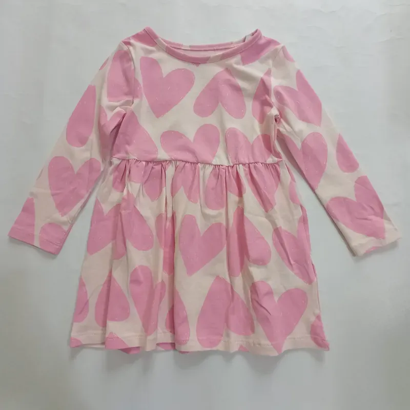 Vestido de corazones rosados
