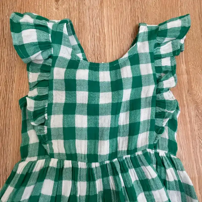 Vestido de cuadros verdes y blancos