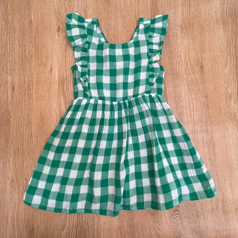 Vestido de cuadros verdes y blancos