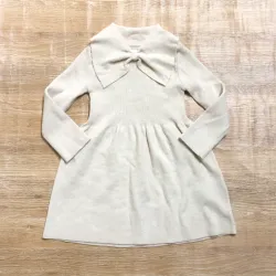 Vestido de mangas largas color beige 