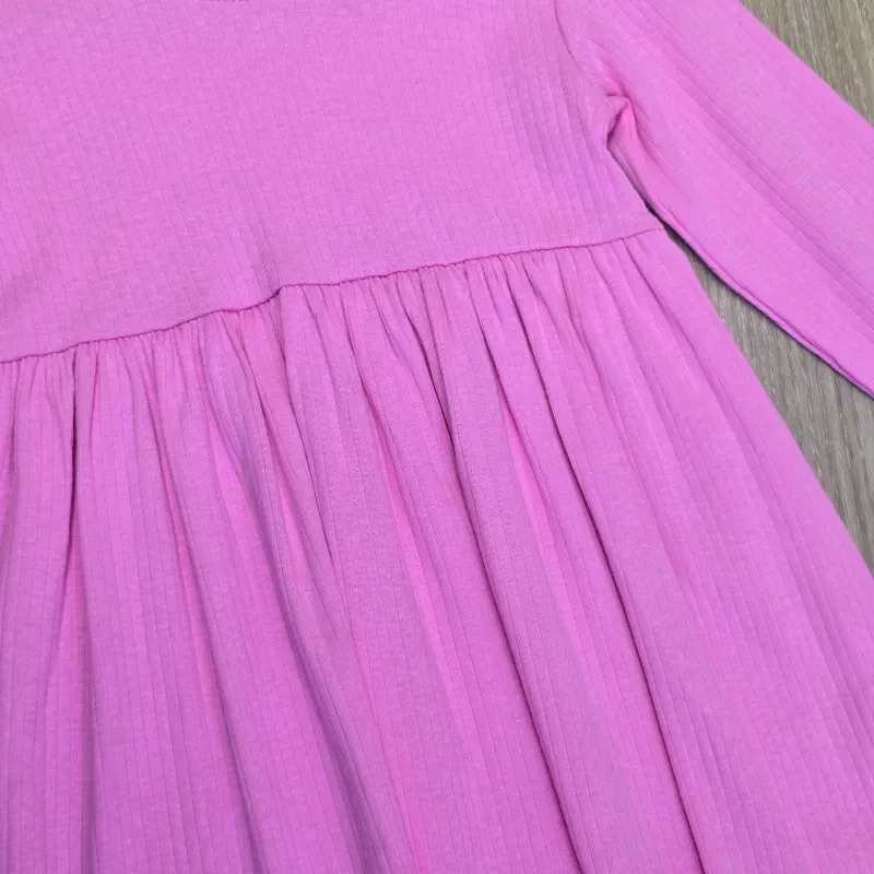 Vestido de mangas largas color rosado