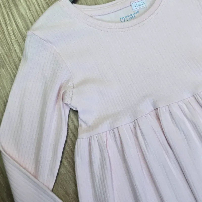 Vestido de mangas largas color rosado claro