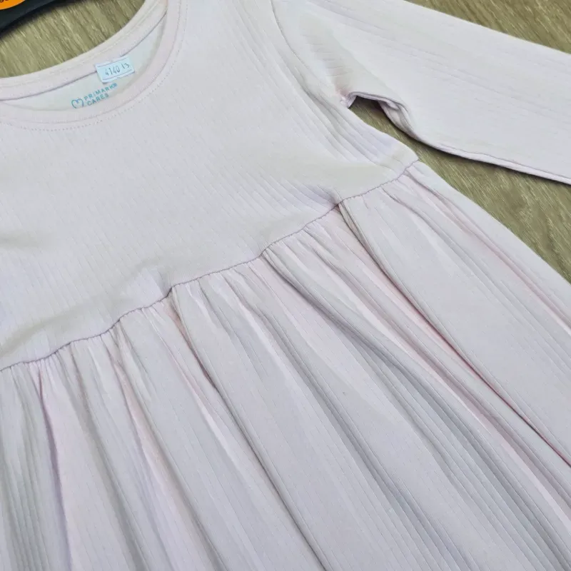 Vestido de mangas largas color rosado claro