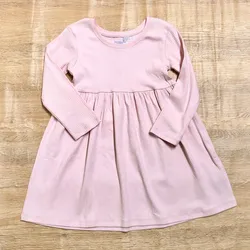 Vestido de mangas largas color rosado claro