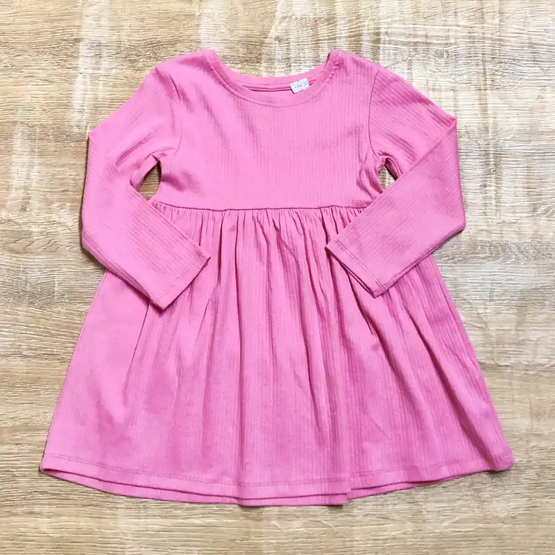 Vestido de mangas largas color rosado