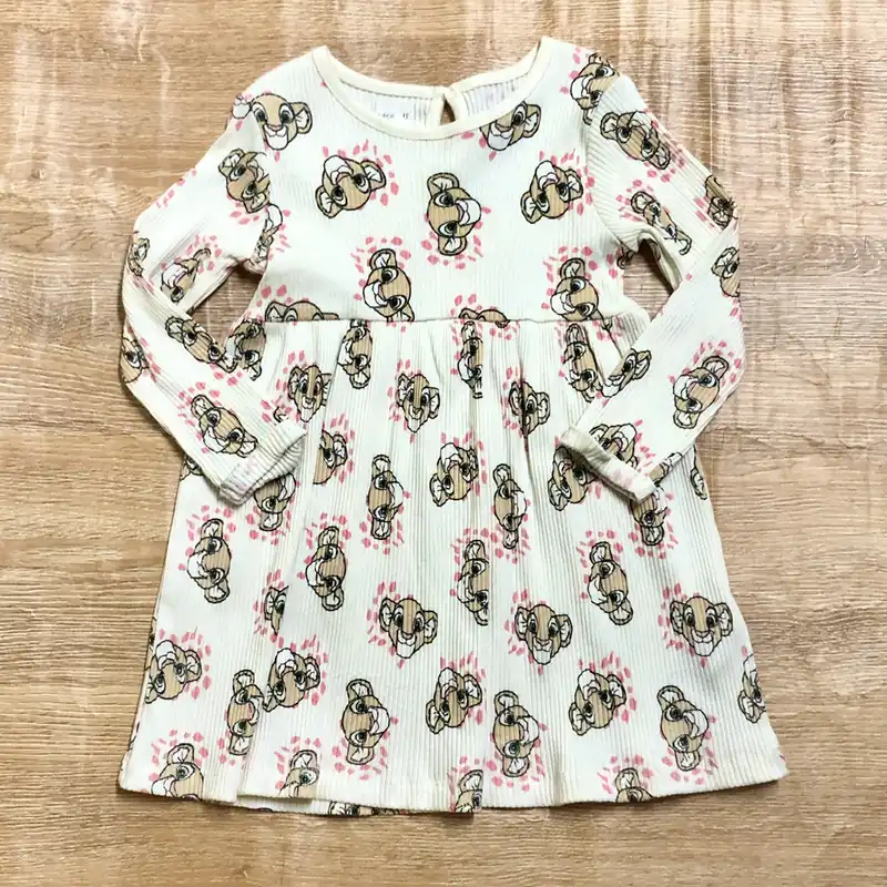 Vestido de mangas largas del Rey León 