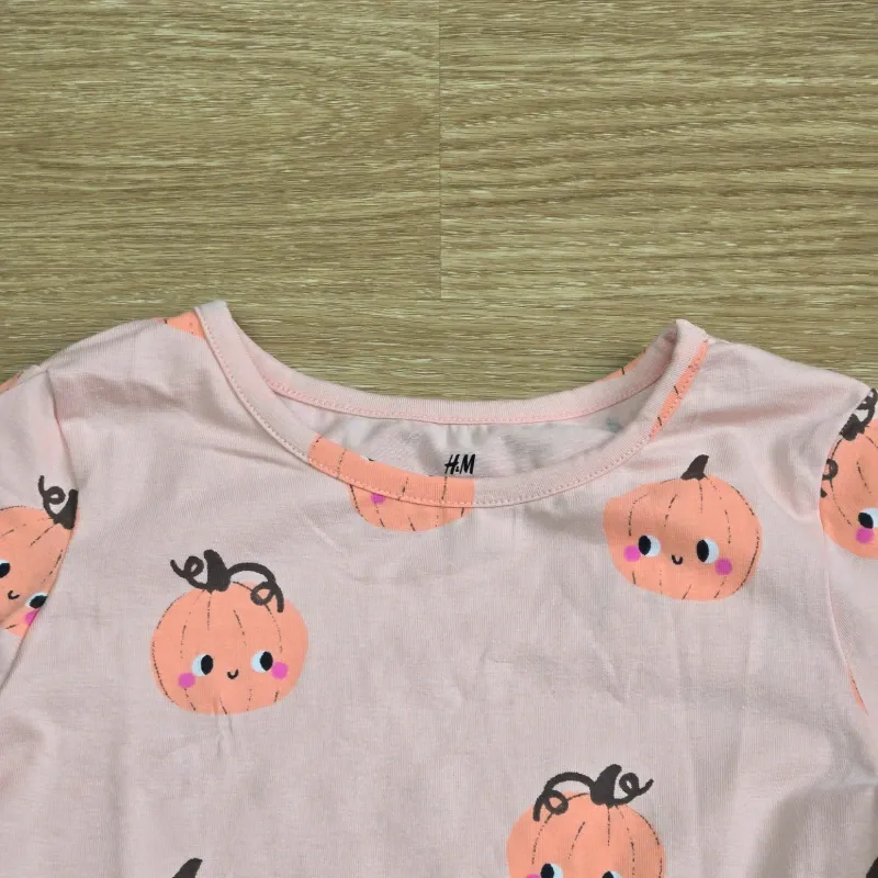 Vestido de mangas largas naranja de calabaza.
