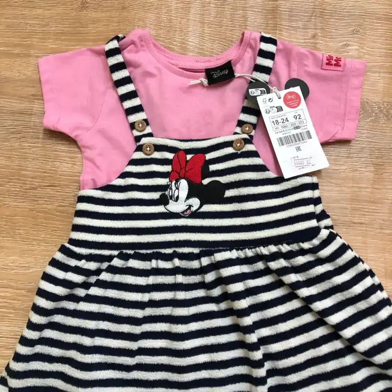 Vestido de rayas con Minnie Mouse 