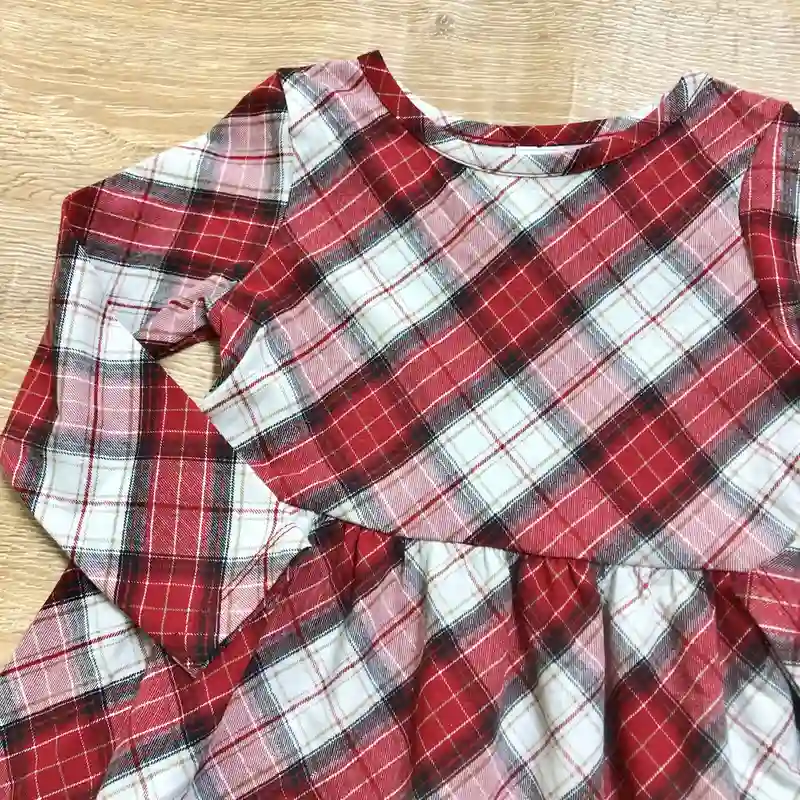 Vestido H&M de cuadros rojos 