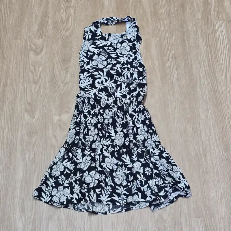 Vestido negro de Flores atados atras con tiras