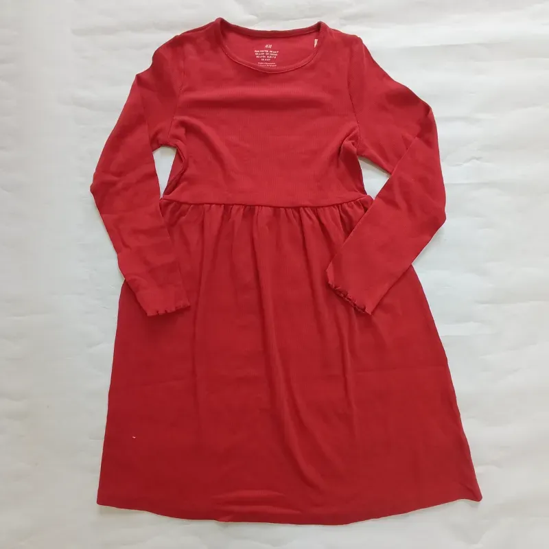 Vestido rojo de mangas largas 