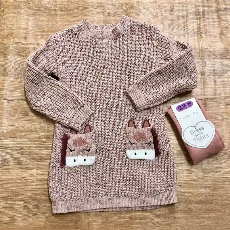 Vestido tejido con caballitos 