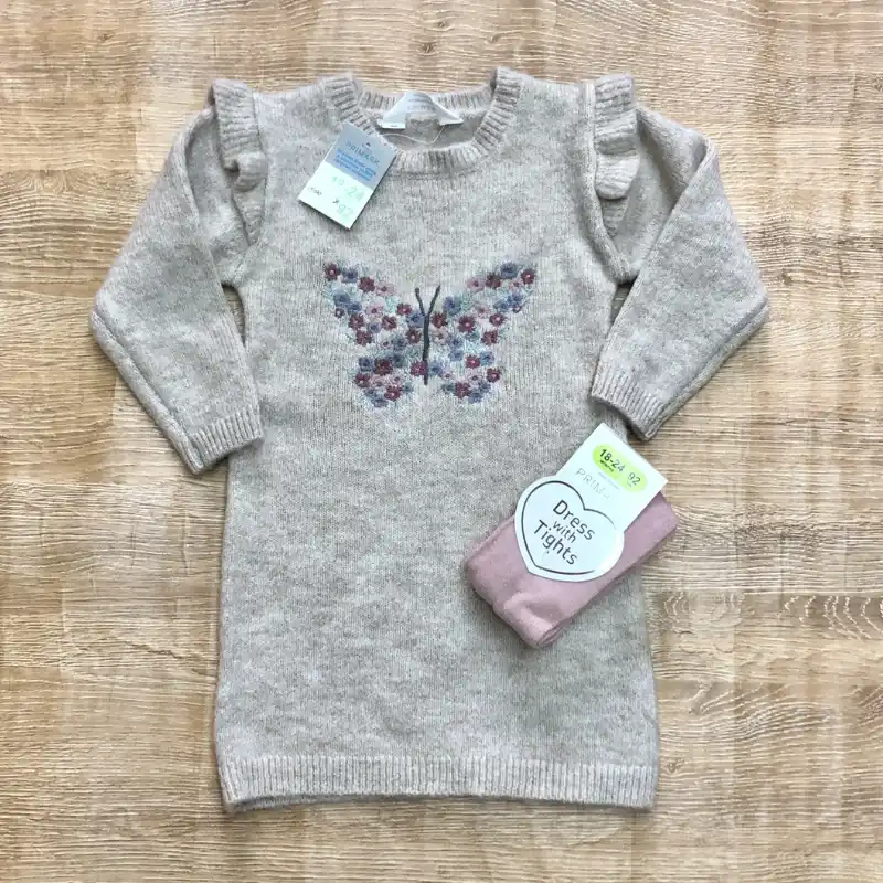 Vestido tejido con mariposa 