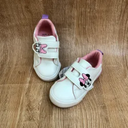 Zapatos blancos con Minnie y Daysi 