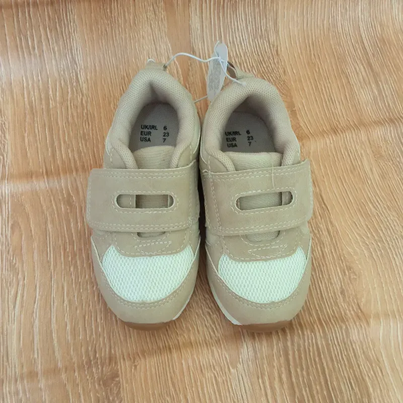 Zapatos color beige 