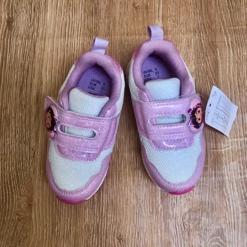 Zapatos de "Hey Gaby" color rosado