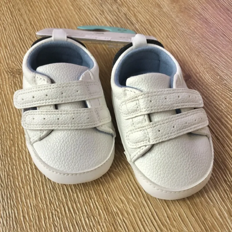 Zapatos de suela suave color azul 