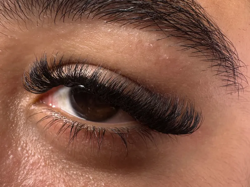 Extenciones de pestañas 